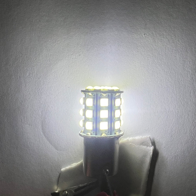 Uzun Sürekli Beyaz LED Dönüş Sinyalleri Arabalar İçin 12V Alüminyum Alaşım Vücut Beyaz Sarı Kırmızı 3030 33SMD